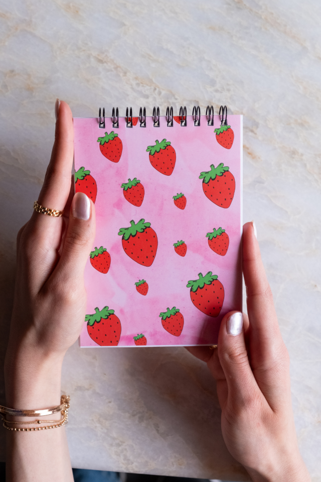 Fobinote 5'li Defter Seti 10.5 X 14.9 Cm Çizgisiz A. Bristol Kapak Spiralli Çilekliset Notebook
